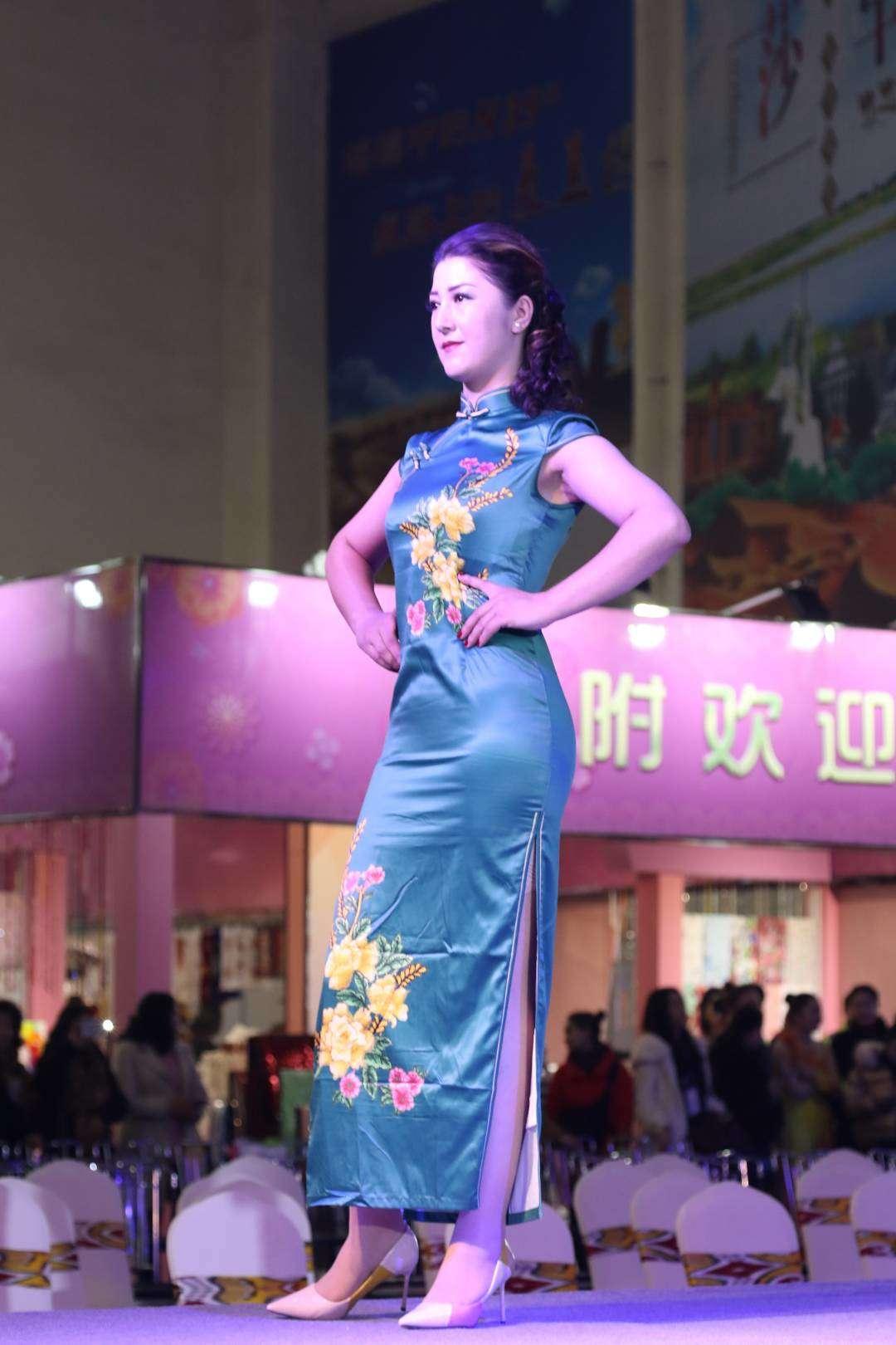 服装和床上用品哪个好卖,服装与床上用品的市场对比，哪个更容易销售？