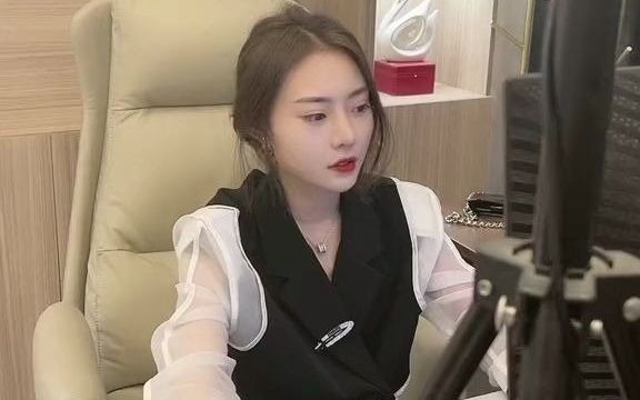 刘倩楠卖床上用品,刘倩楠的床上用品事业，从梦想起航到成功之路