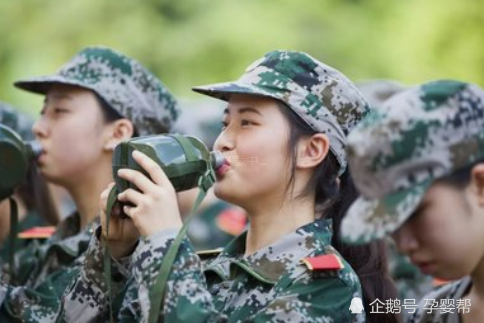 军训的床上用品,军训的床上用品，体验军事生活的细节与准备