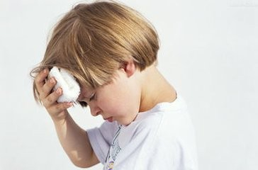 八个月小孩发烧39度怎么办,如何应对八个月小孩发烧至39度的情况