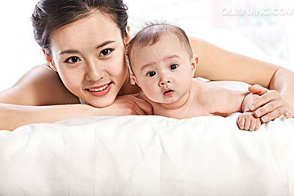 4个月宝宝掉头发怎么回事,揭秘四个月宝宝掉头发的真相，原因、应对与关注重点