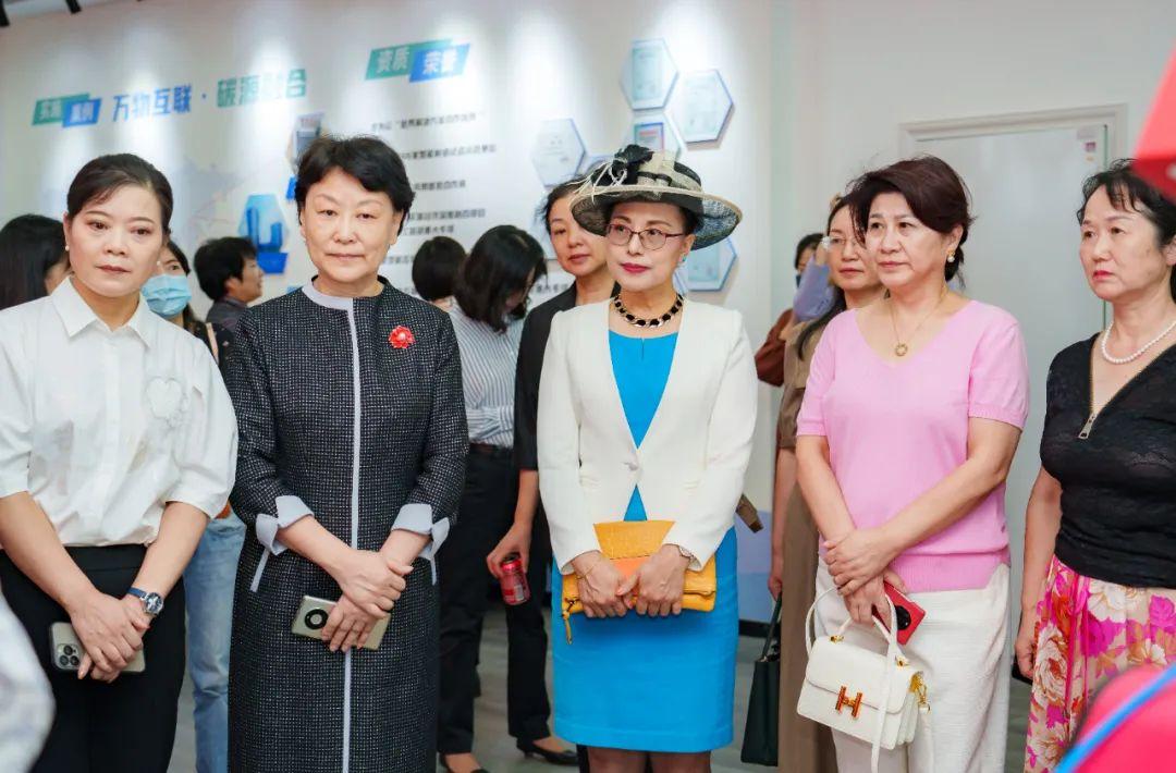 江苏科技全国第一,江苏科技，全国翘楚，引领创新风潮
