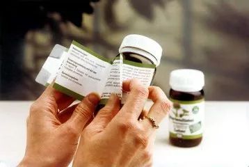 怀孕1个月吃了感冒药,怀孕一个月吃了感冒药的影响与应对