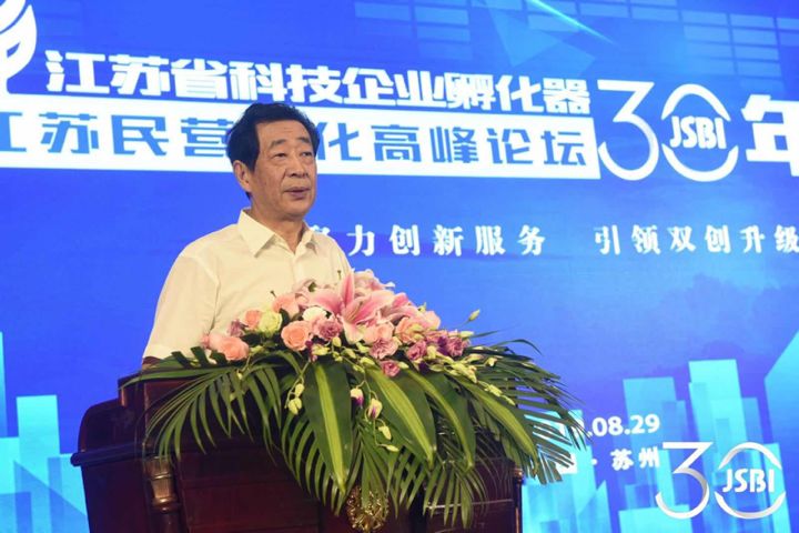 李良碧江苏科技,江苏科技之光，李良碧的科技创新之路