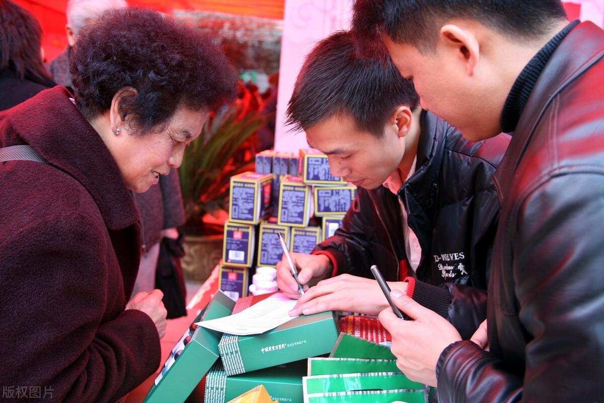 超市床上用品销售员,超市床上用品销售员，专业与热情的结合