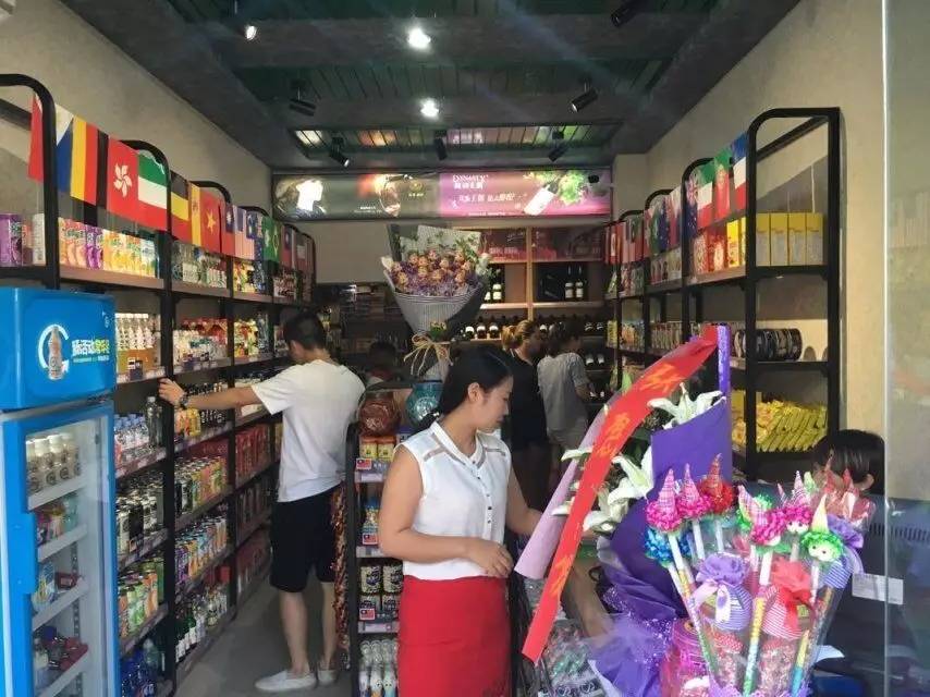 超市摆床上用品图片,超市展示床上用品图片，引领家居时尚潮流的指南