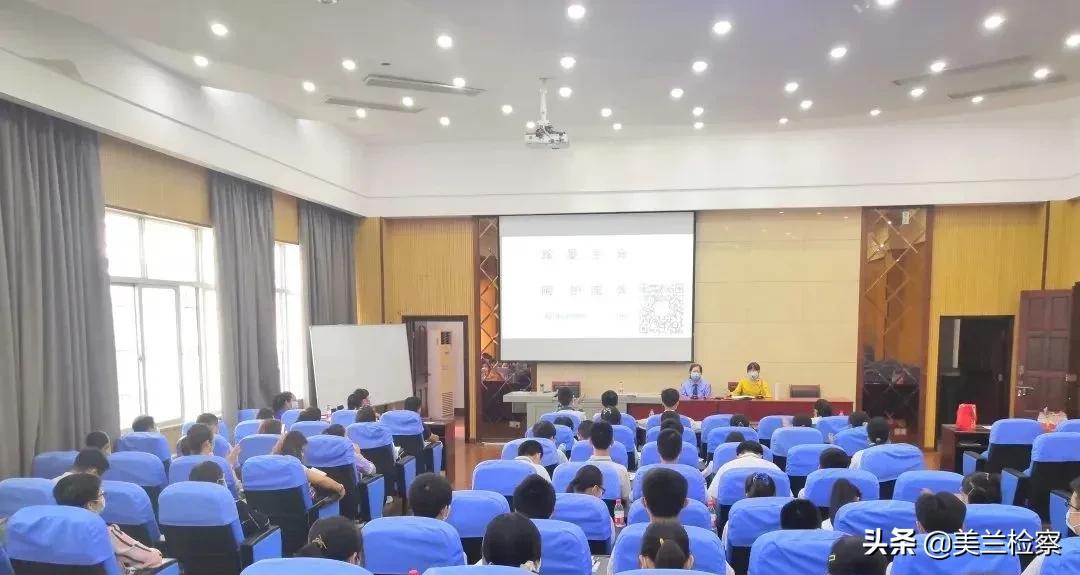 海南区初中最新领导,海南区初中最新领导团队，引领与变革的力量